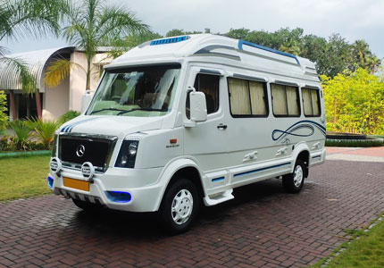 17 Seater Tempo Traveller